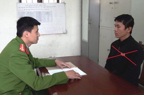 Hé lộ nguyên nhân gã thanh niên phá hàng loạt cửa kính xe ô tô lúc rạng sáng