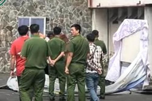 Tâm thư của nam sinh rơi từ tầng cao tử vong: 'Thế giới phức tạp quá, xin được chìm trong ngọn lửa'