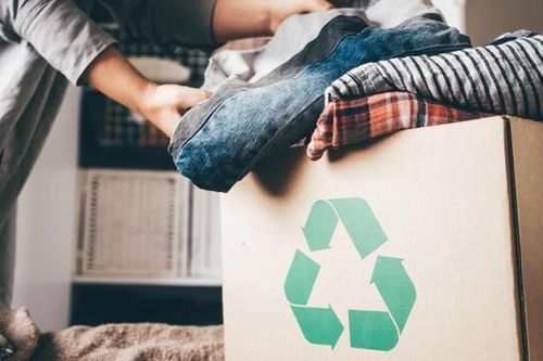 Tái chế thời trang không đơn giản như hô hào, giải pháp tốt nhất vẫn là bớt mua sắm