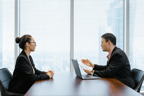 Chuyện cá nhân và những điều tuyệt đối không đề cập khi phỏng vấn