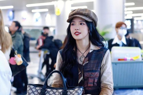 Suni Hạ Linh tới Trung Quốc tham gia Tỷ tỷ đạp gió rẽ sóng