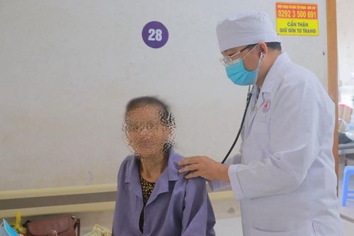 Lấy thành công mảnh xương nằm 2 năm trong phế quản của bệnh nhân
