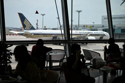 Từ 2026, các chuyến bay cất cánh từ Singapore sẽ tăng giá vé để sử dụng nhiên liệu xanh
