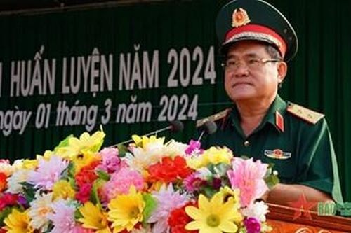 Quân khu 9: Trung tướng Nguyễn Xuân Dắt dự lễ ra quân huấn luyện tại Trung đoàn 3