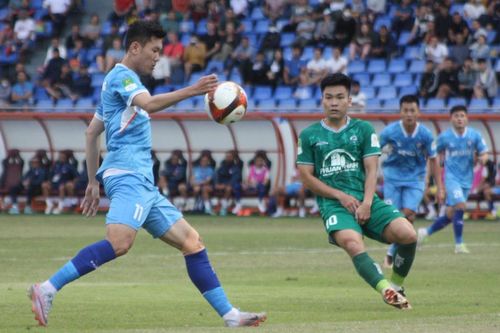 Thắng Phù Đổng Ninh Bình, CLB bóng đá SHB Đà Nẵng vô địch lượt đi