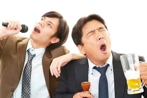 Bia rượu và karaoke