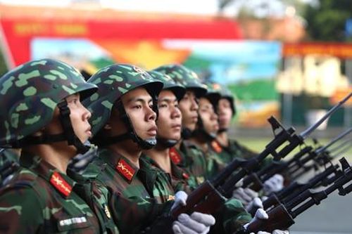 Bộ Tư lệnh TPHCM ra quân huấn luyện năm 2024