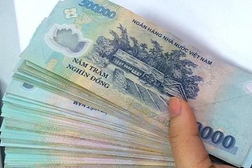 'Vợ hờ' của cán bộ CSGT vay tiền tỷ rồi...mất khả năng trả nợ