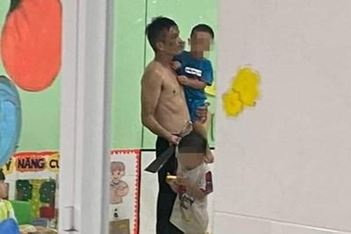 Thông tin vụ đối tượng ngáo đá cầm dao khống chế 3 trẻ mầm non