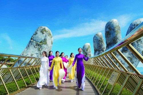 Việt Nam lọt top 10 điểm đến hấp dẫn hàng đầu cho sinh viên tốt nghiệp
