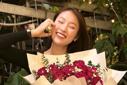Nữ MC Đường lên đỉnh Olympia úp mở chuyện nhận lời tỏ tình