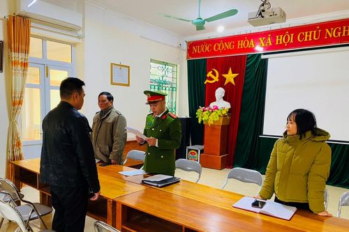 Bắc Kạn: Thành bị can khi thu 'chênh' tiền đào tạo lái xe