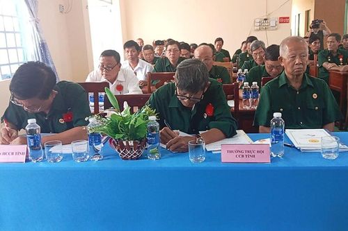 Thi đua yêu nước ở xã biên giới Lạc Quới
