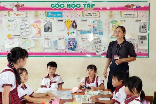 Cô giáo hết lòng vì học trò