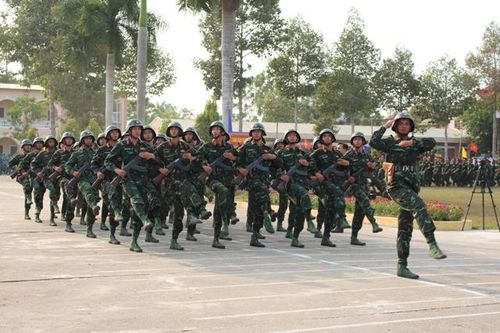 Đồng Tháp ra quân huấn luyện năm 2024