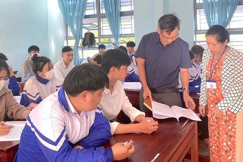 Gia Lai kiểm tra công tác tổ chức dạy học, ôn thi tốt nghiệp THPT năm 2024