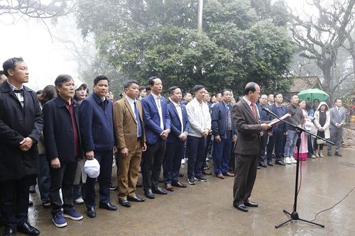 Chương trình dâng hương 'Hướng về Đất Tổ'