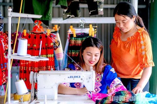 Yên Sơn tạo việc làm cho phụ nữ dân tộc thiểu số