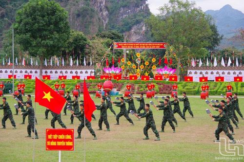 Thượng tướng Phùng Sĩ Tấn dự Lễ ra quân huấn luyện tại Sư đoàn Bộ binh 346