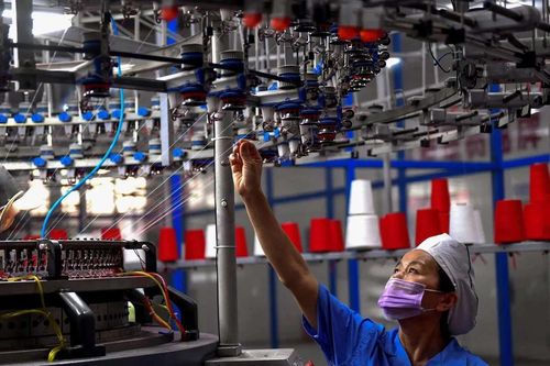 PMI tháng 2/2024: Việc làm tăng, niềm tin kinh doanh đạt 'đỉnh'