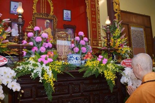 Đức Pháp chủ GHPGVN tưởng niệm Đại lão Hòa thượng Thích Tịnh Khiết (1890-1973)
