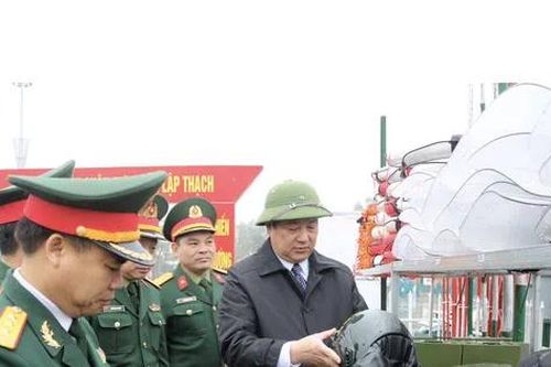 Vĩnh Phúc: Lập Thạch ra quân huấn luyện đầu năm, phát động thi đua 'Tiếp bước chiến sĩ Điện Biên - Tiến lên giành 3 Nhất'