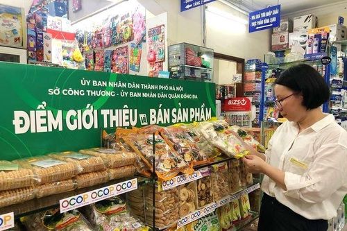 'Cuộc chiến' đưa hàng vào siêu thị của HTX