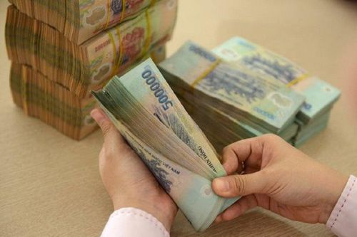 'Nữ quái' lợi dụng việc sống chung với cán bộ CSGT để lừa đảo hàng tỉ đồng