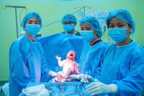 Giảm chọc ối 'oan' nhờ sàng lọc trước sinh không xâm lấn