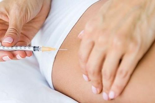 Vòng 3 chảy mủ sau tiêm filler 'nâng cấp'