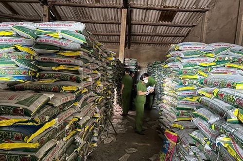 Triệt phá đường dây sản xuất, bán phân bón giả lên tới hàng trăm tấn