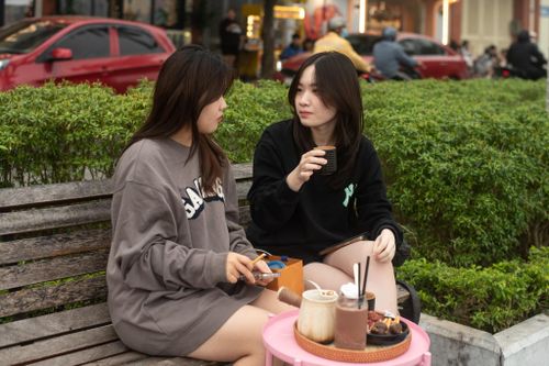 Trà chanh giã tay đắt khách, 'đồng hương' cà phê ớt thì không