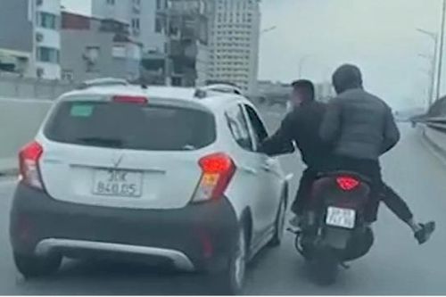 Thế nào là phòng vệ chính đáng khi bị tấn công trên đường?