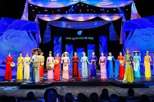57 Nhà thiết kế và những miền di sản tại đêm 'Hương sắc Việt Nam'