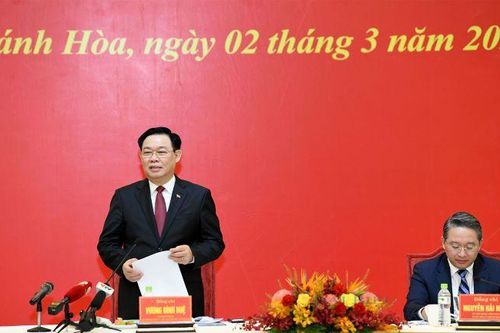 Khánh Hòa phấn đấu là cực tăng trưởng, trung tâm của khu vực và cả nước