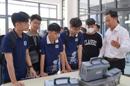 Tháo gỡ những 'điểm nghẽn' cơ chế thực hiện tự chủ đại học