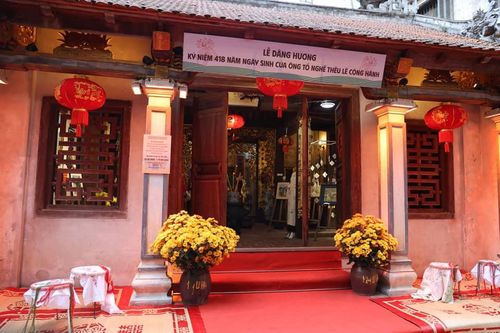 Ghé đình Tú Thị, nhớ ông tổ nghề thêu