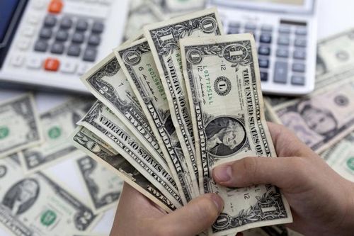 Đồng USD 'đánh võng', suýt về điểm xuất phát
