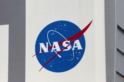 NASA ngừng dự án dịch vụ không gian trị giá 2 tỷ USD do chi phí cao và tiến độ chậm