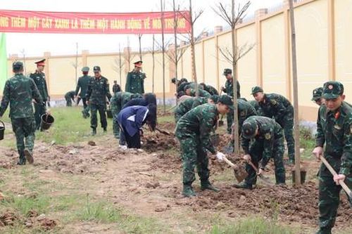Tuổi trẻ Học viện Kỹ thuật Quân sự xung kích lập công Tháng Thanh niên 2024