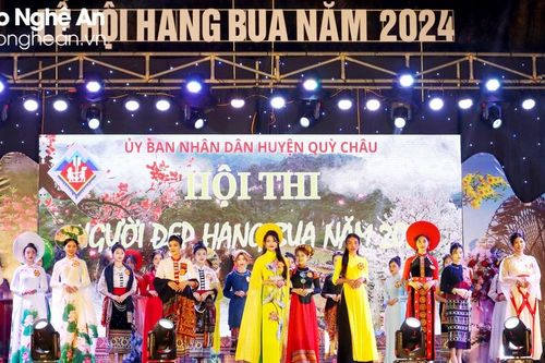 Nữ sinh Trường Đại học Vinh giành giải Nhất 'Người đẹp hang Bua'