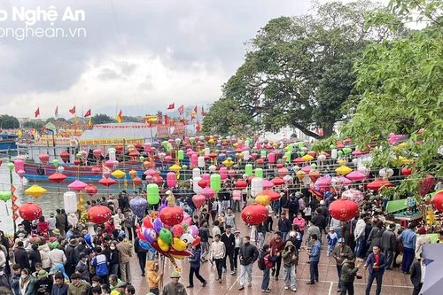 Hướng tới giá trị chân – thiện – mỹ trong mùa lễ hội