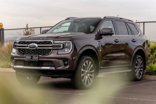 Ford Everest Platinum sắp bán tại Việt Nam lộ thông số chi tiết, giá dự kiến 1,7 tỷ đồng
