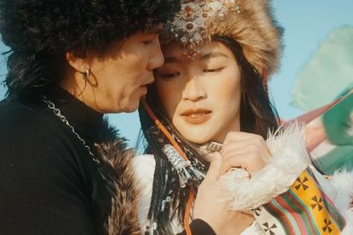 Mars Anh Tú kỳ công 'săn' cảnh tuyết rơi cho MV mới