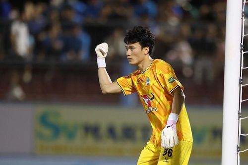 Thay đổi đáng chú ý của tuyển Việt Nam; Người hùng Thường Châu nhận cú sốc