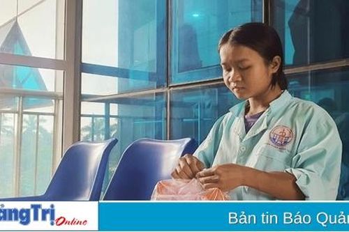 Nợ con một lời hứa