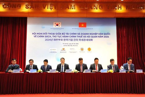 Hải quan sát cánh cùng doanh nghiệp Hàn Quốc