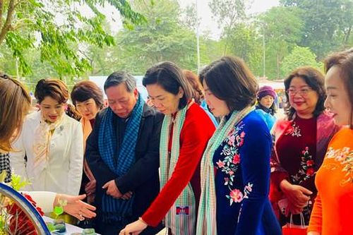 Hơn 1.000 người tham dự Festival 'Phụ nữ Thủ đô vì hòa bình, phát triển' năm 2024