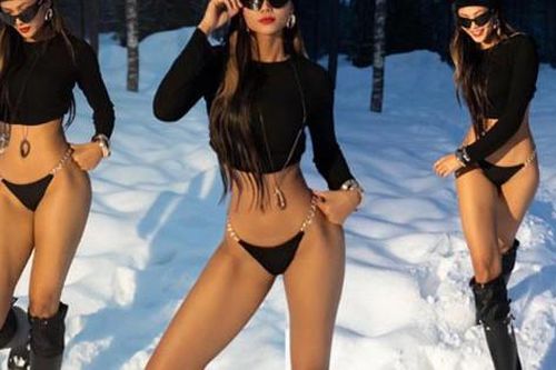 H'Hen Niê diện bikini giữa tuyết trắng Phần Lan, khoe body cực phẩm! Ăn gì để đẹp?