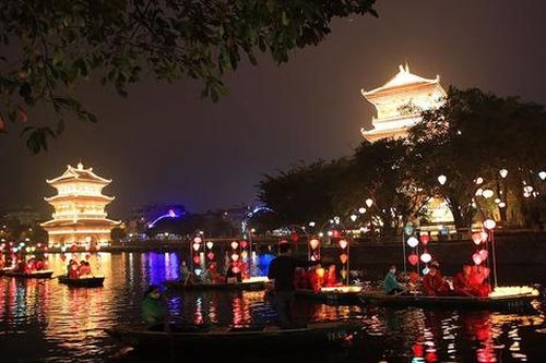 Phố cổ Hoa Lư Ninh Bình tái hiện văn hóa thế kỷ X có gì đẹp?